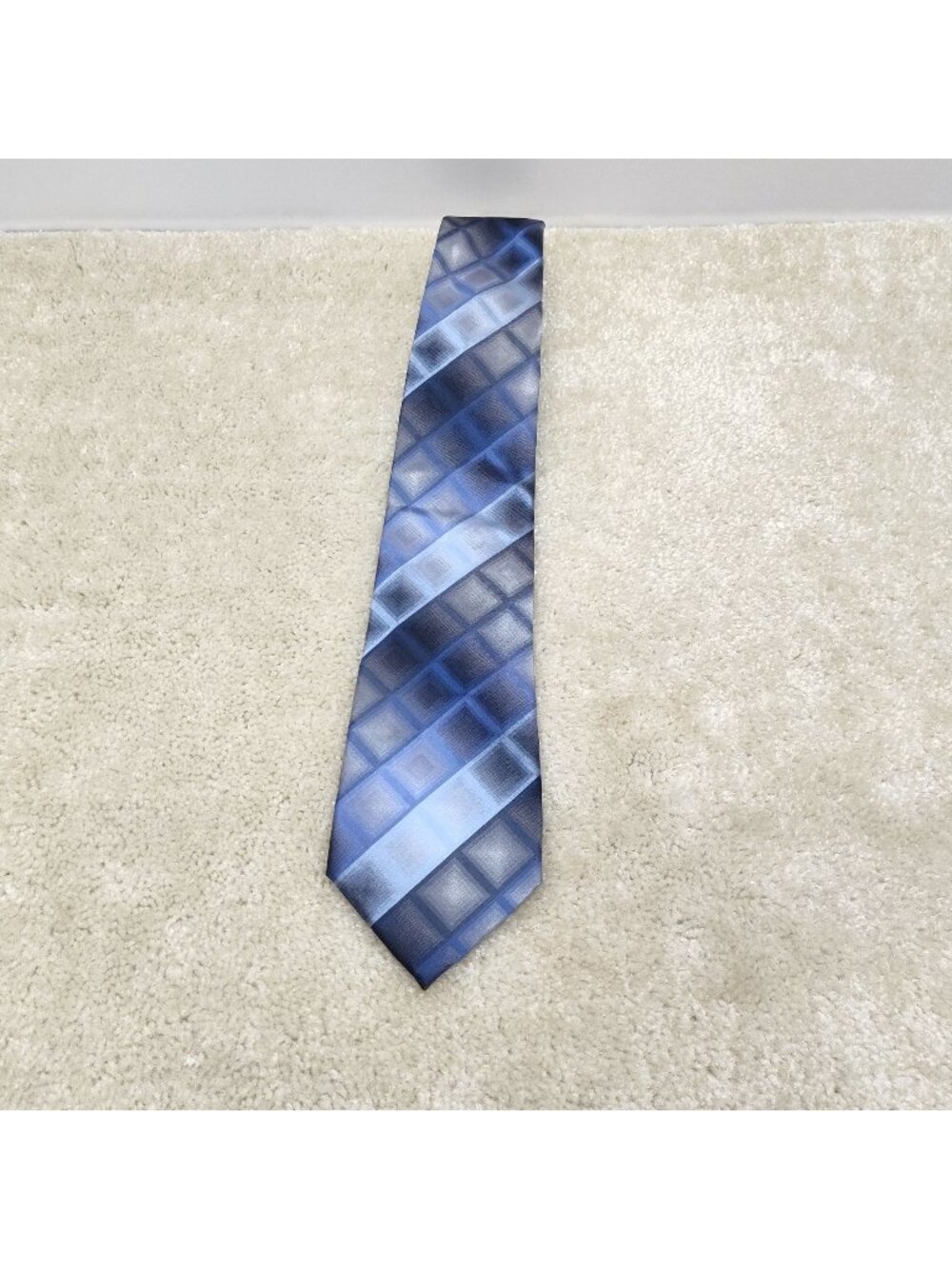 Van Heusen Silk Necktie Mens Geometric Check Plaid Stain Resistant Handmade Tie
